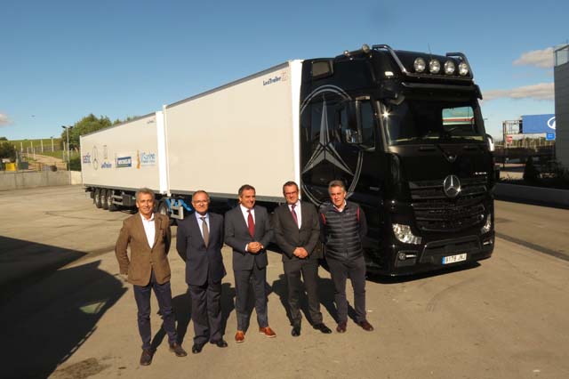 Junto a Astic en esta iniciativa colaboran Mercedes Benz, Michelin, Lecitrailer y la escuela M.Santos.